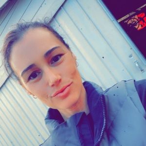 Meet your Posher, Lorenda